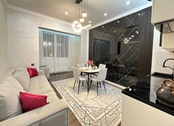 Март Мега сдаю кв ночь сутки почасам