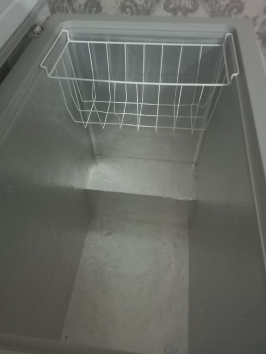 Продам морозильный ларь Midea