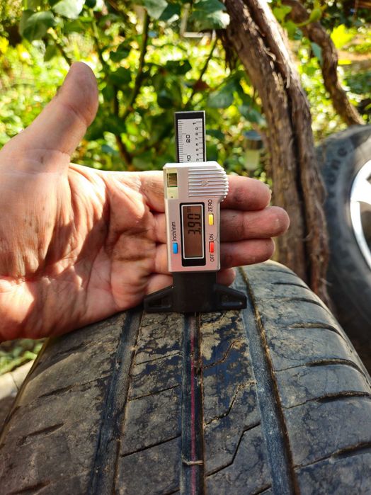 Мицубиши каризма/ carisma /останали  части и гуми с джанти  195.65.15