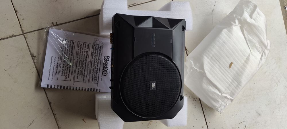 Сабвуфер JBL Basspro SL