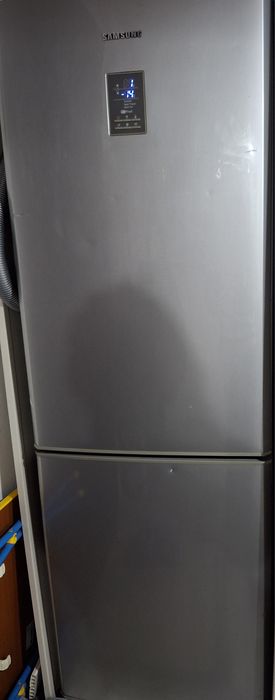 Холодильник рабочий