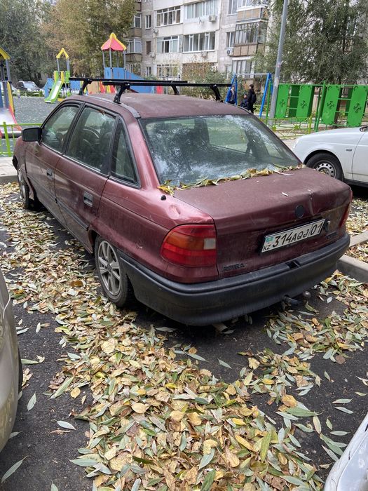 Продам opel astra F, по запчастям. Можно целиком.