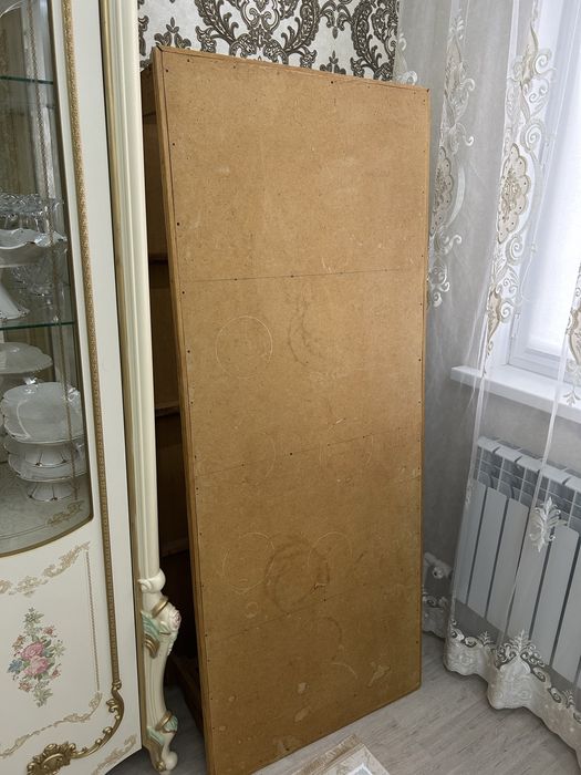 Продам срочно стол