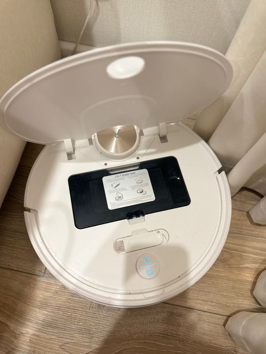 Продам робот пылесос Xiaomi SE