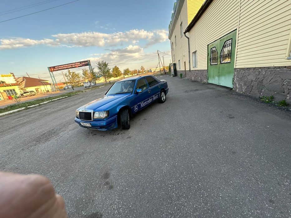 Продам,Срочно Торг.w124