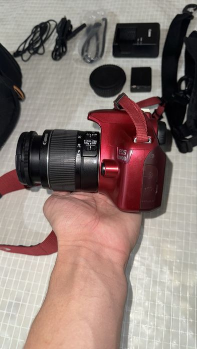 Canon EOS 1100D kit 18-55 красный