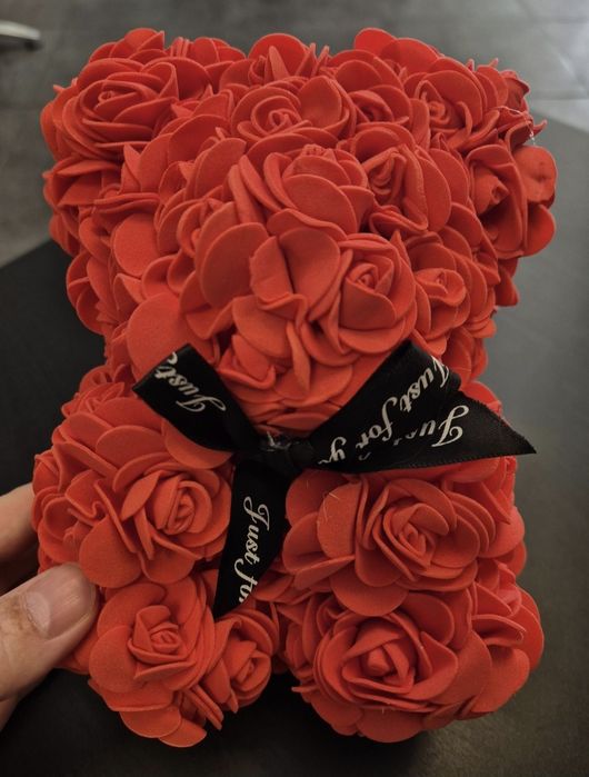 НАМАЛЕНИЕ! Мече от вечни рози за Свети Валентин