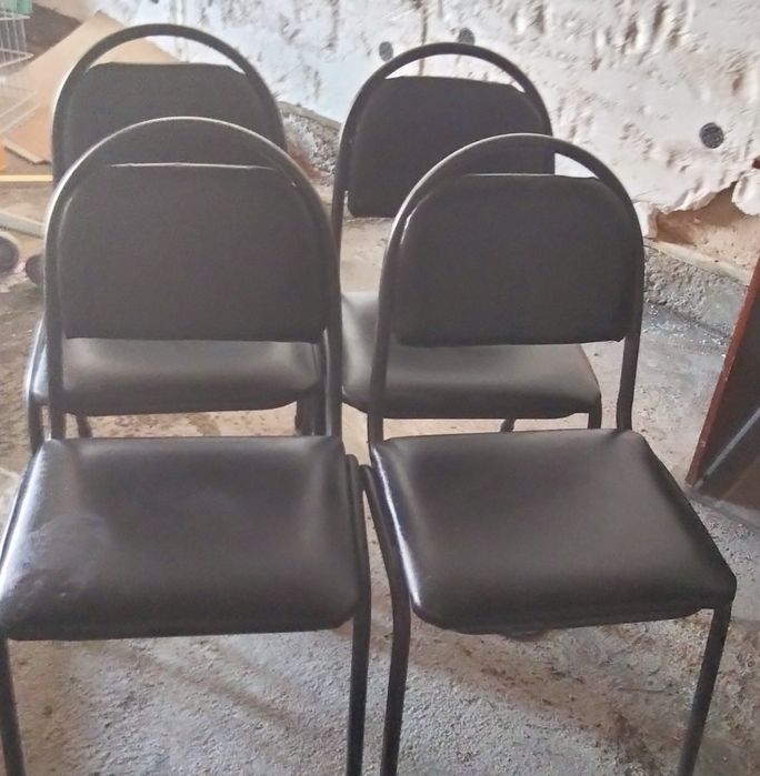 Стулья в хорошем состочнии 8 шт