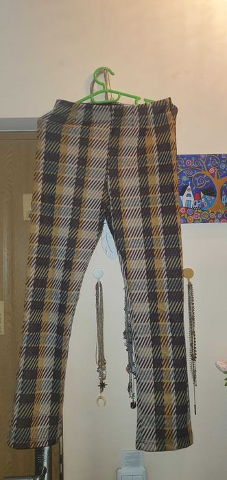 Pantaloni eleganti din material fin ,marime 36 EU,nepurtati