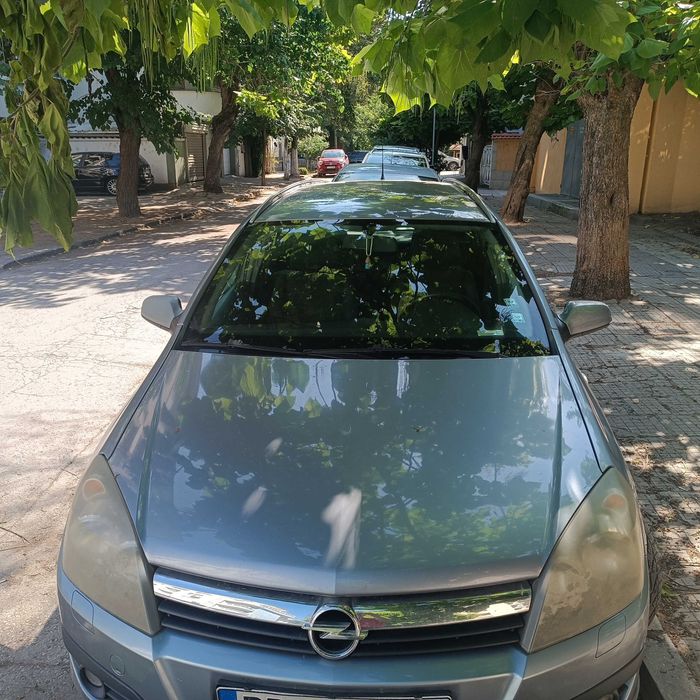 Продавам Опел Астра 1.6 105кс 2006година