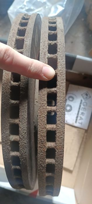 Передние тормозные диски