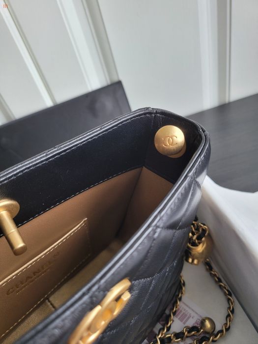 CHANEL  premium  quality !!