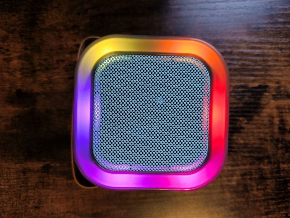 Караоке блутут колонка със микрофон