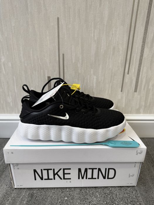 Продам кроссовки Nike Mind