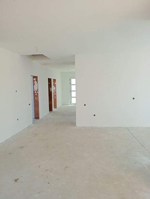 Vând casă single in cisnadie teren 500 mp