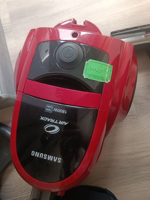 Продаётся пылесос