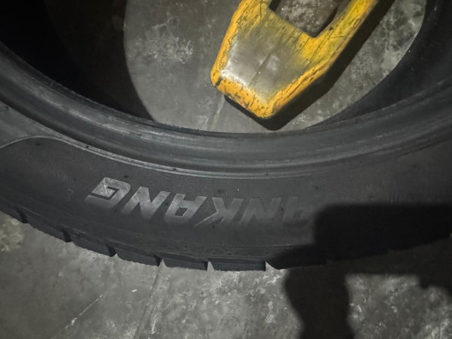 Продам зимние шины R22