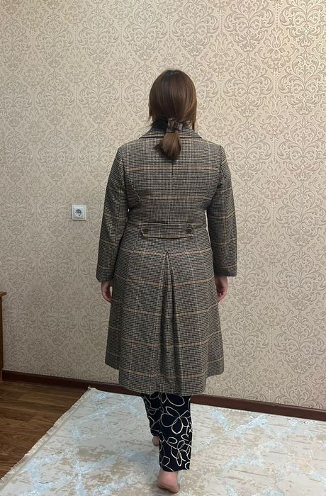 Продается пальто.