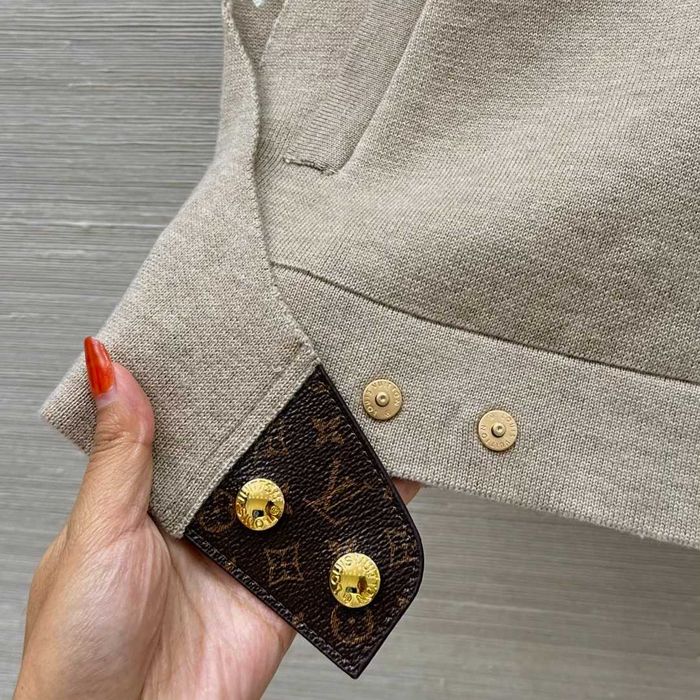 Vesta Louis Vuitton - calitate premium prezentare completa