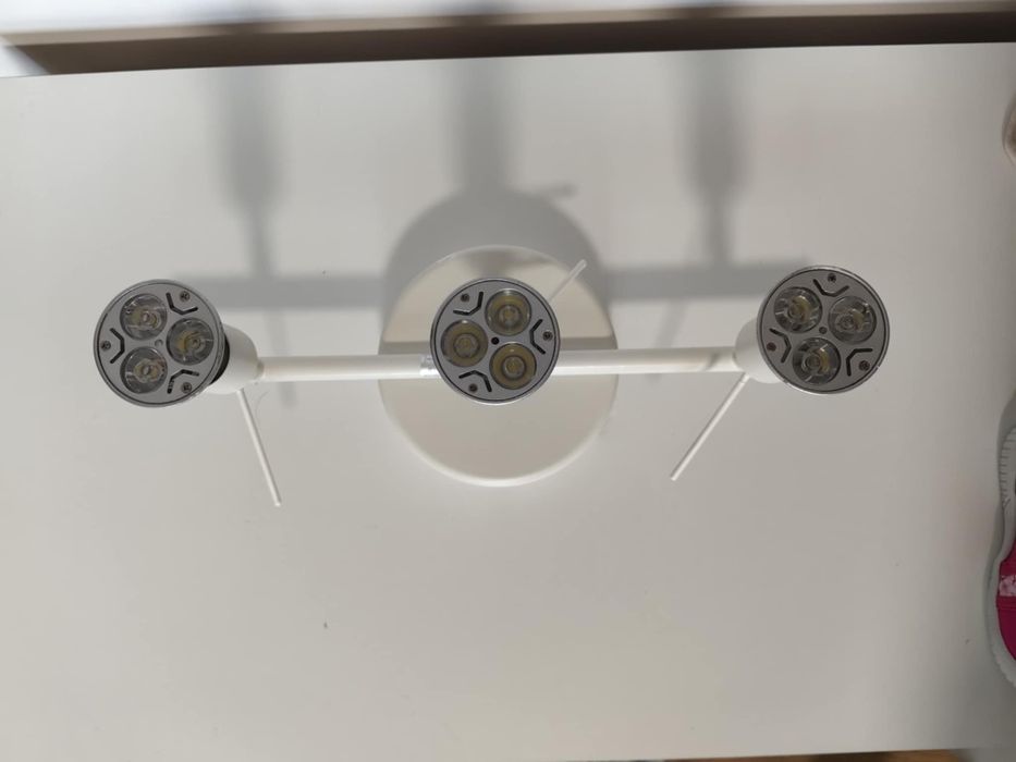 Лампи, плафони, лунички, спотове за таван