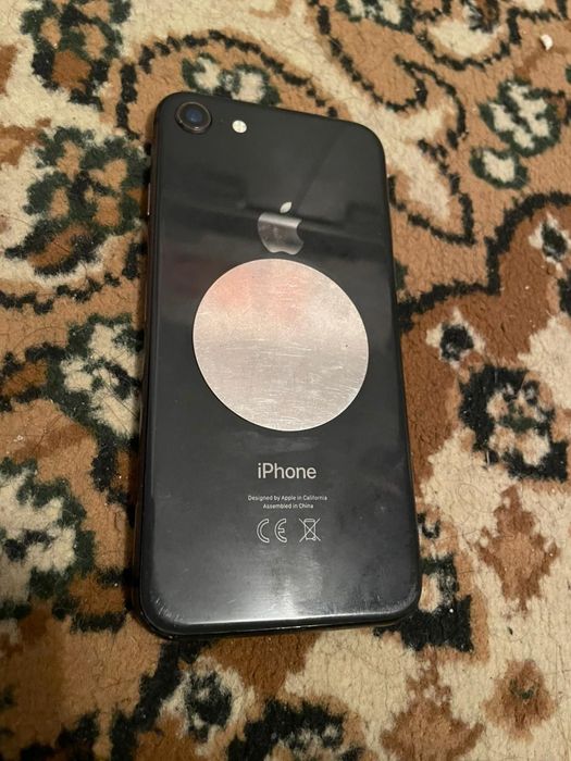 Продам iPhone 8. 64гб в отличном состоянии