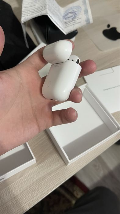 Продам airpods 2