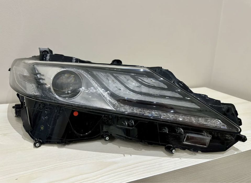 Фара камри 75 оригинал