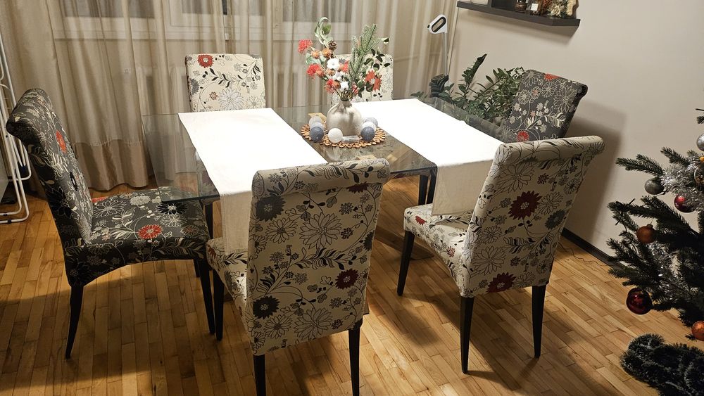 4 ÷ 2  стола за трапезария