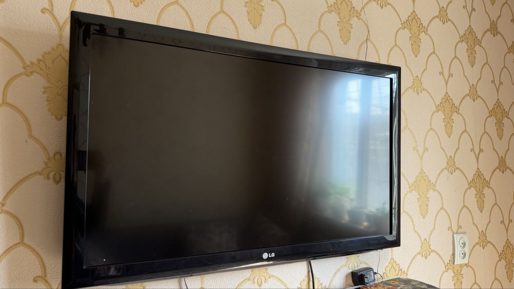 Продам телевизор LG