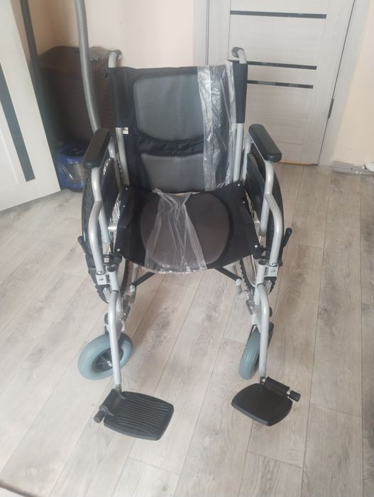 Продам Инвалидную коляску