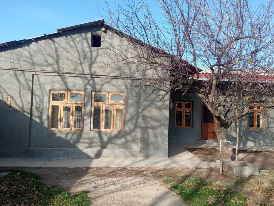 Срочно ховли сотилади