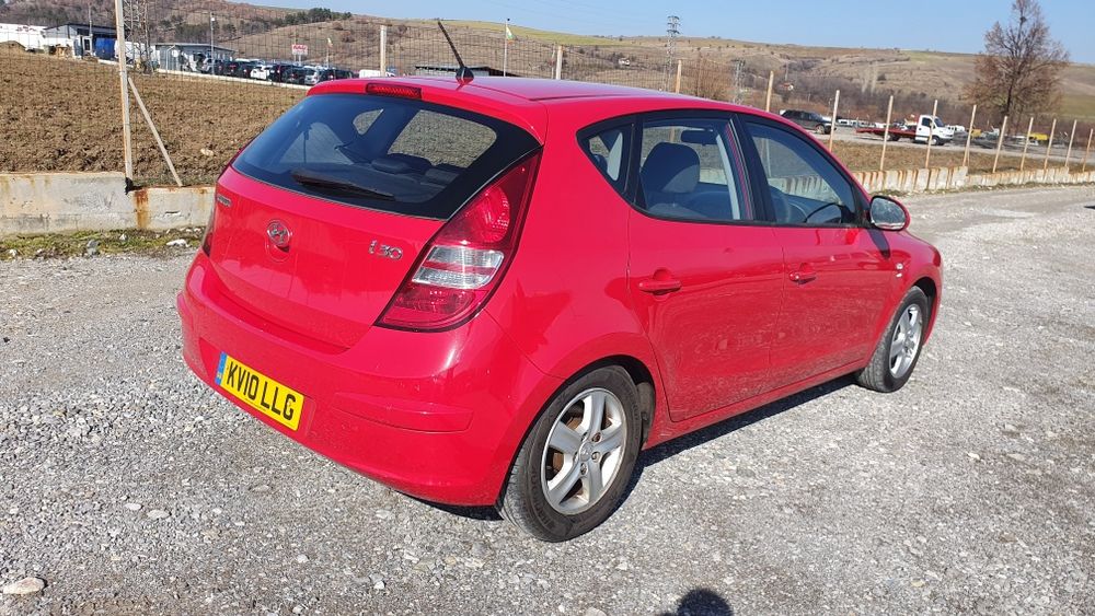 ХЮНДАЙ И-30 1.6 CRDI 2009 г НА ЧАСТИ .