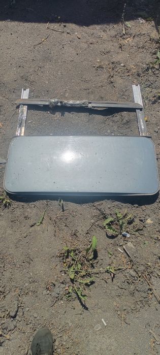 Люк в автомобиль