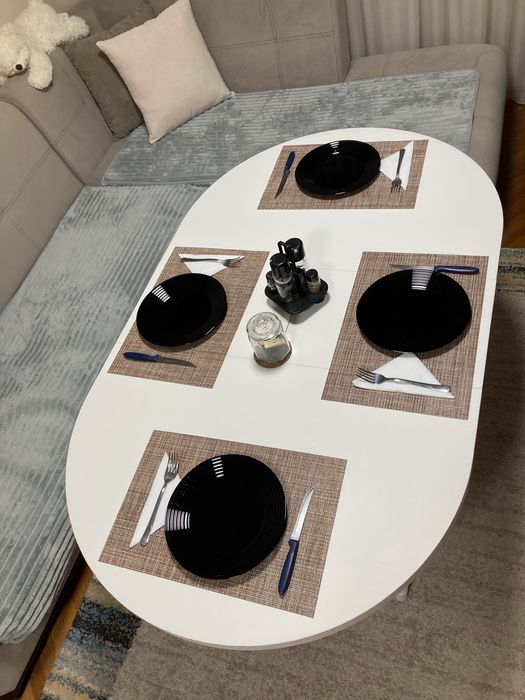 Трапезна маса за кухня или трапезария