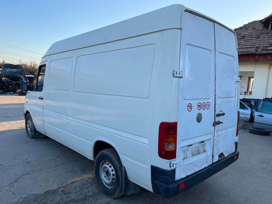 Dezmembrez PIESE Volkswagen LT 28,35,46 motor 2.8 TDI de MAN 131 cp ATA 2001 cu POMPA INJECTIE