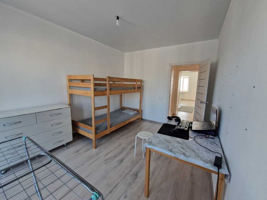 продам квартиру район КСК 3 поликлиника