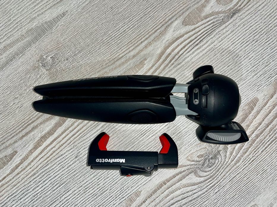 Компактный штатив Manfrotto Pixi 2