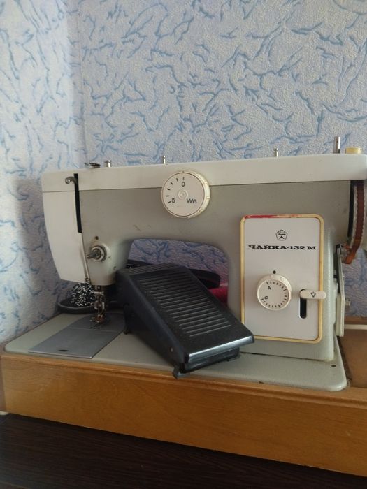 Продам б/у швейные машинки