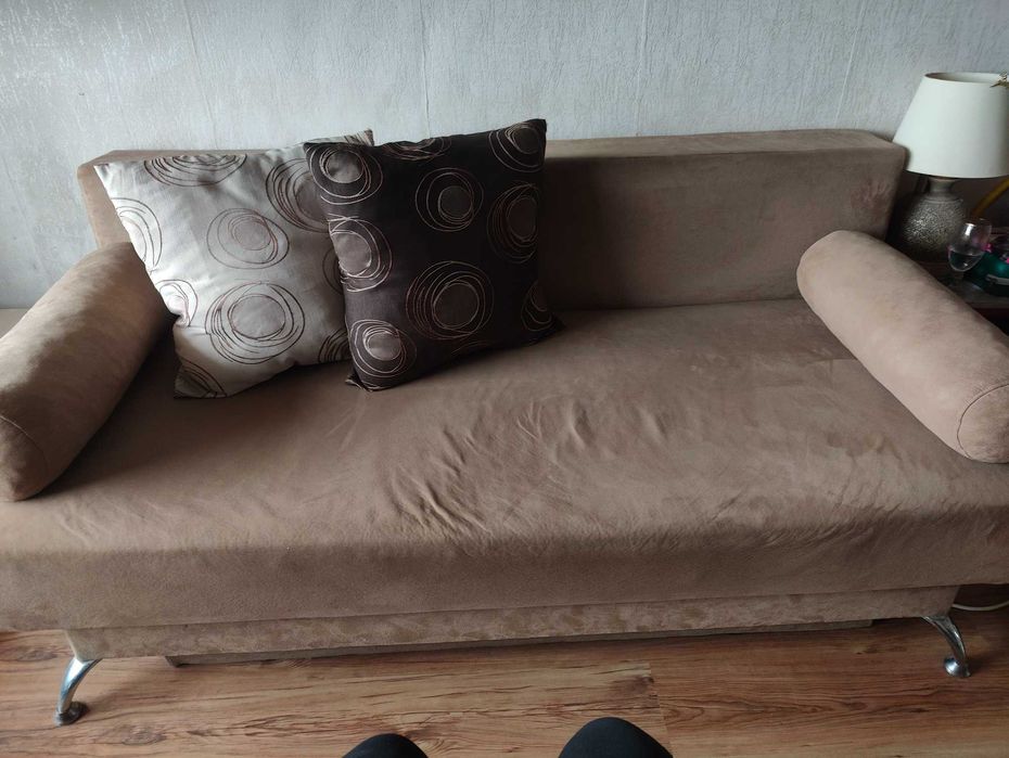 Диван триместен разтегателен