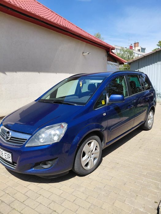 De vânzare Opel Zafira 1.7 cdti,anul fabricației 2010,stare buna ,unic proprietar  in Romania preț 2400 euro!
