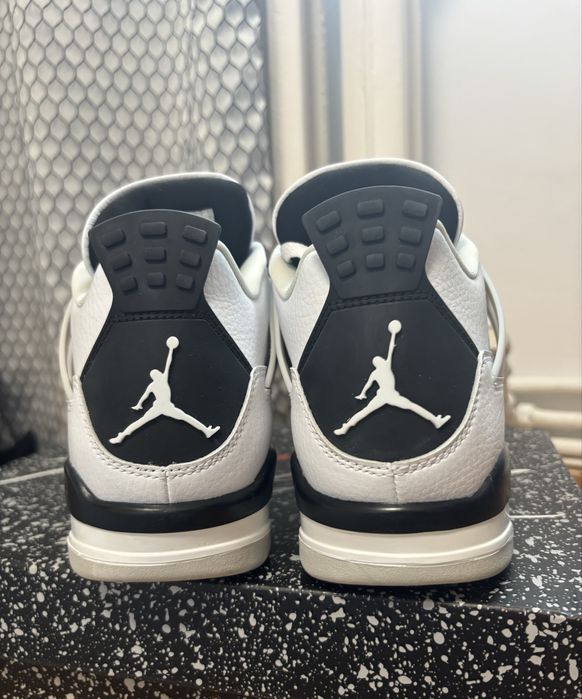 Air Jordan 4 Retro Military Black