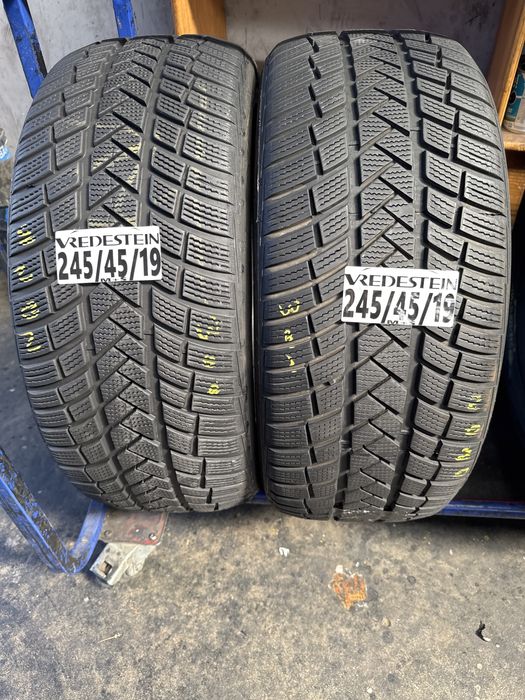 245/45/19 Vredestein M+S