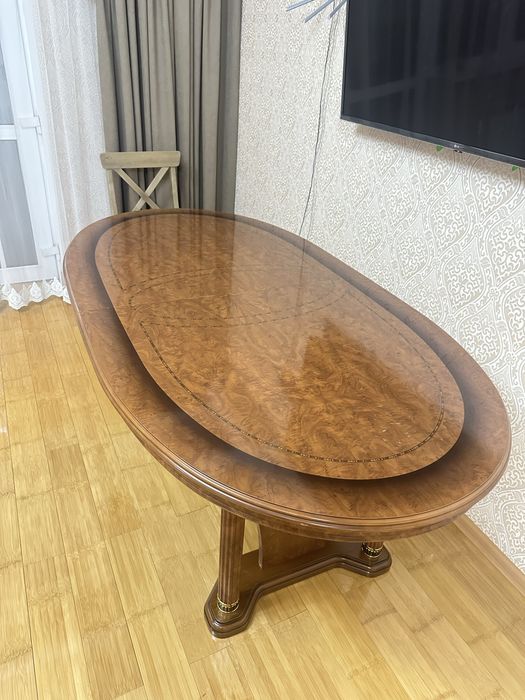 Продам стол и стенку