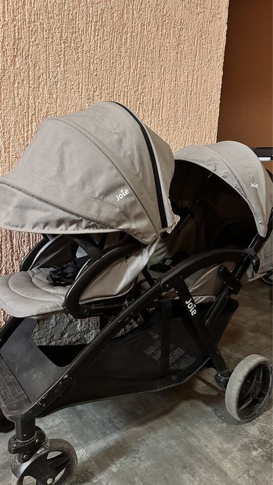 Двойная коляска