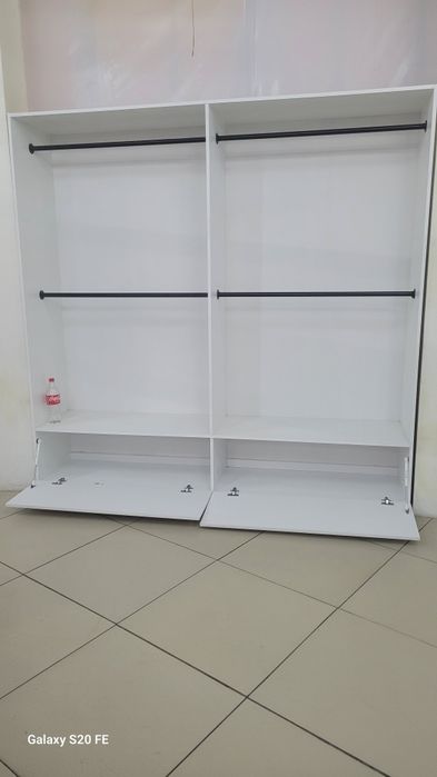 Шкаф гордеробный и для бизнеса