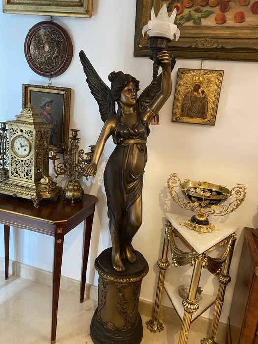 Statueta/lampadar/antimoniu