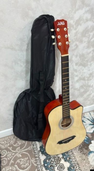 Гитара акустическая