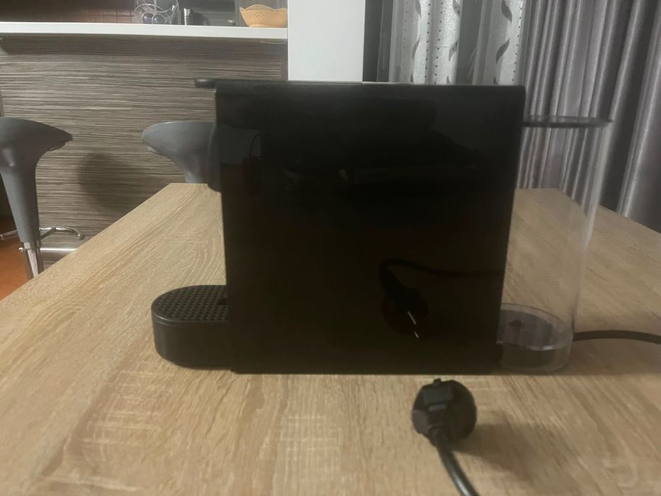 Espressor Nespresso Essenza Mini Piano Negru C30