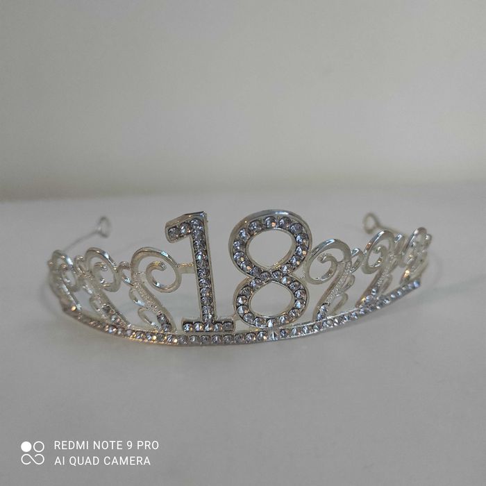 Coroniță 18ani  nouă