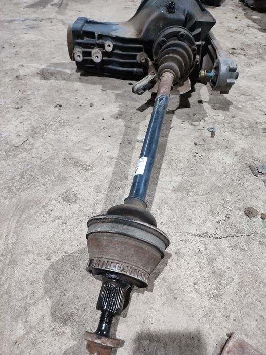 Задний редуктор на Ауди А8